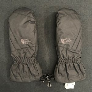 Boys North Face gloves, youth medium, new without tags